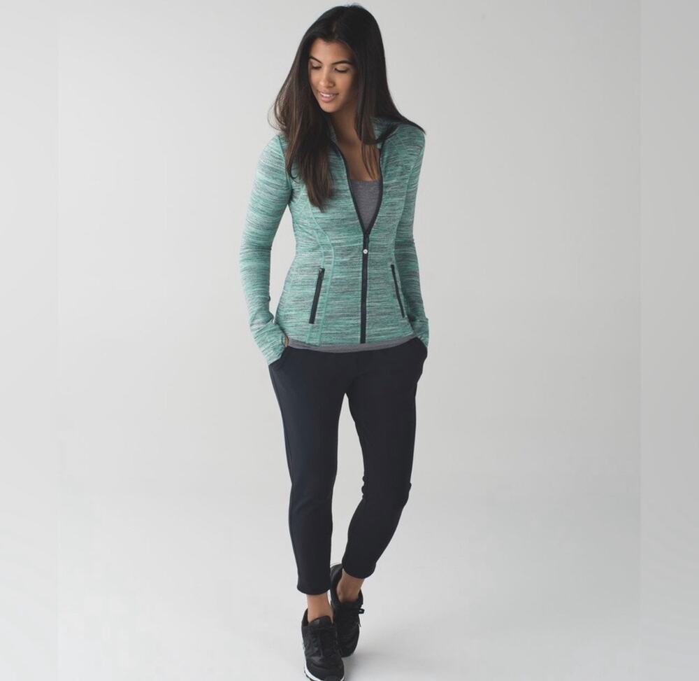 Lululemon Define Jacket in a teal space dye pattern size 8 excellent condition